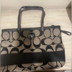 Coach Gray & Black Shoulder Bag